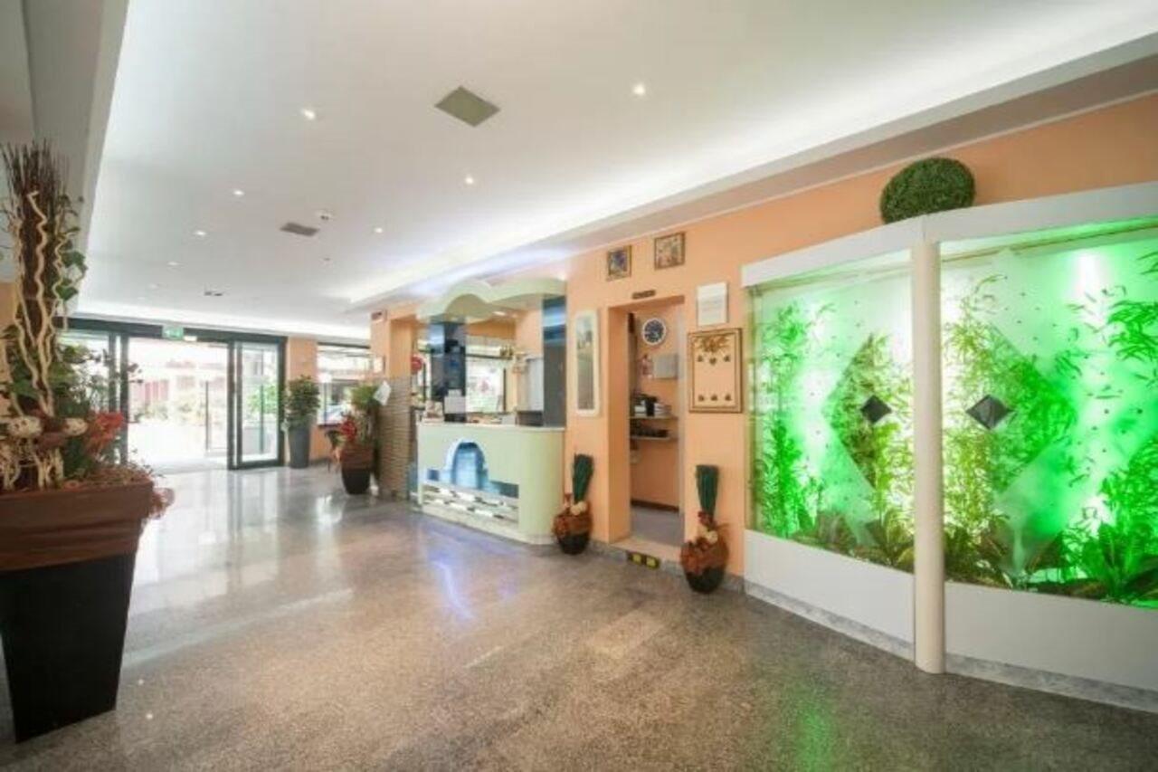 Hotel Gemini ريميني المظهر الخارجي الصورة