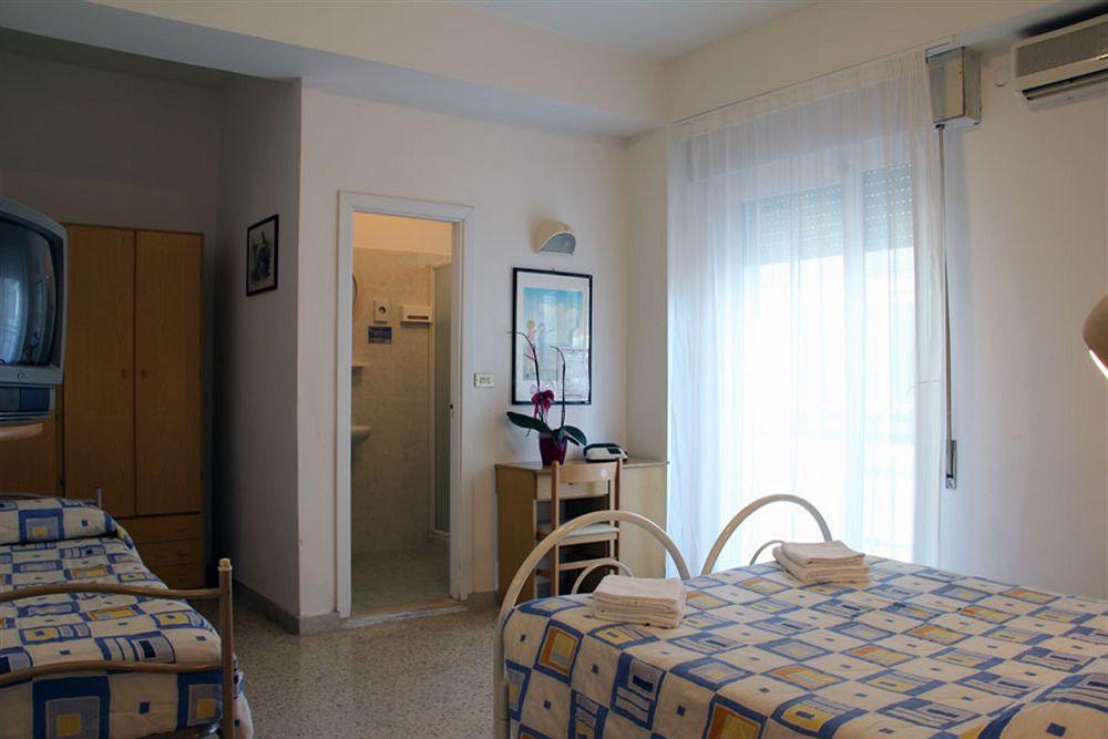 Hotel Gemini ريميني المظهر الخارجي الصورة