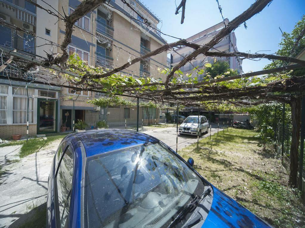 Hotel Gemini ريميني المظهر الخارجي الصورة